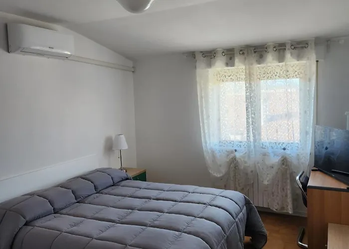 Apartmán Dama - Attic With Fireplace And Air Conditioning *