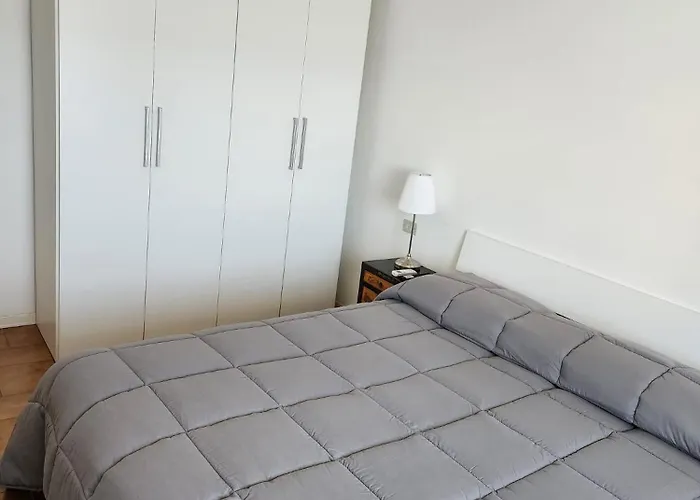 Dama - Attic With Fireplace And Air Conditioning